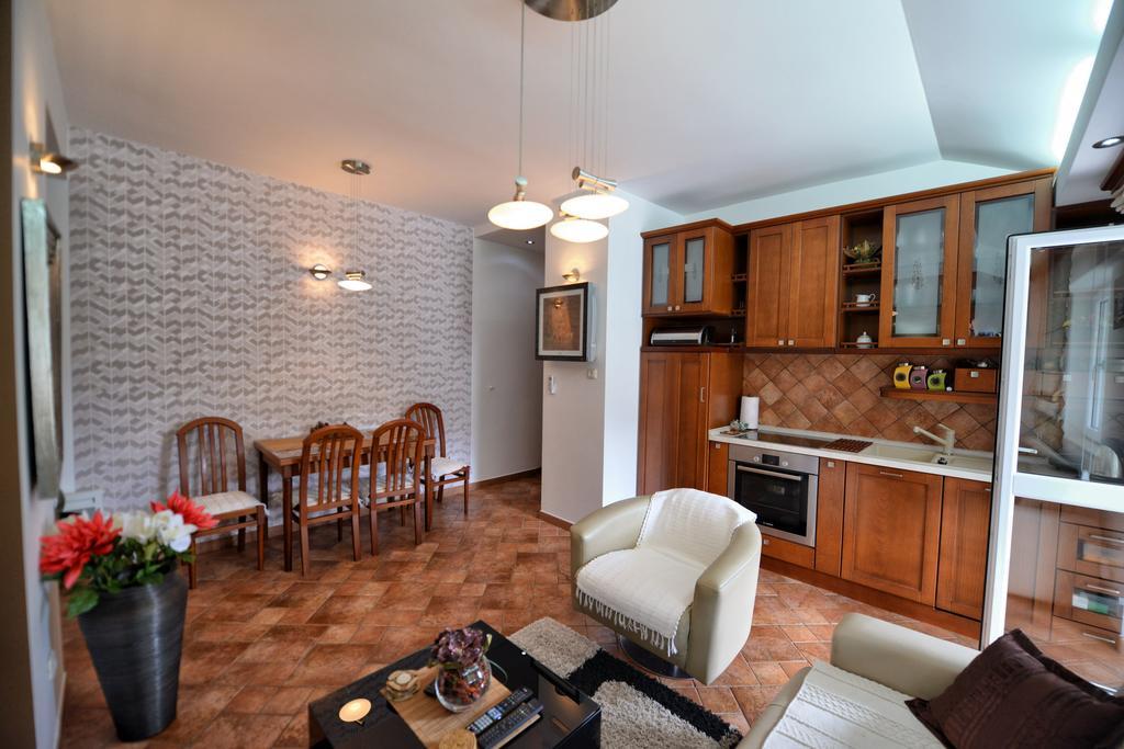 Bmb Apartments Kotor Buitenkant foto