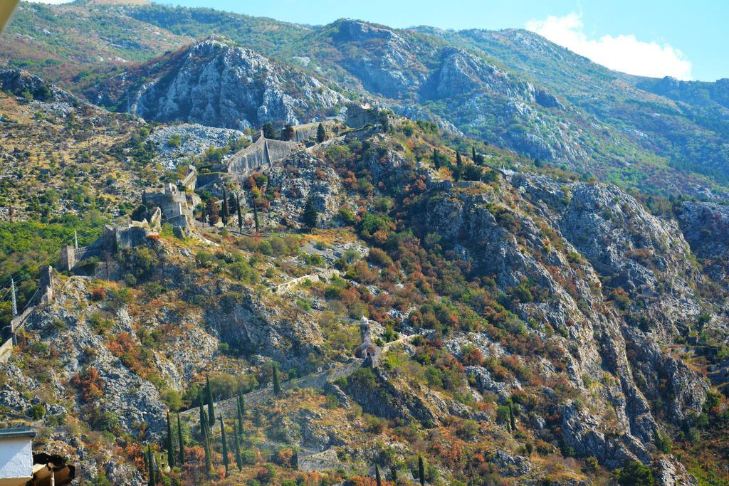 Bmb Apartments Kotor Buitenkant foto